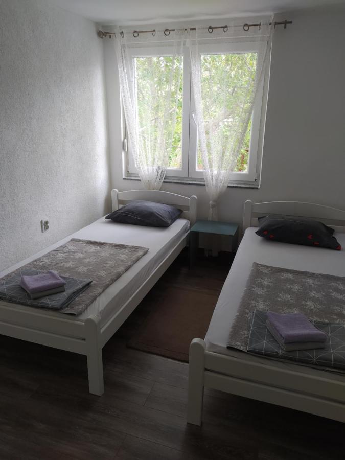 Apartman Sicilija Apartment เทรบินเย ภายนอก รูปภาพ